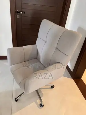 2 Study Chairs