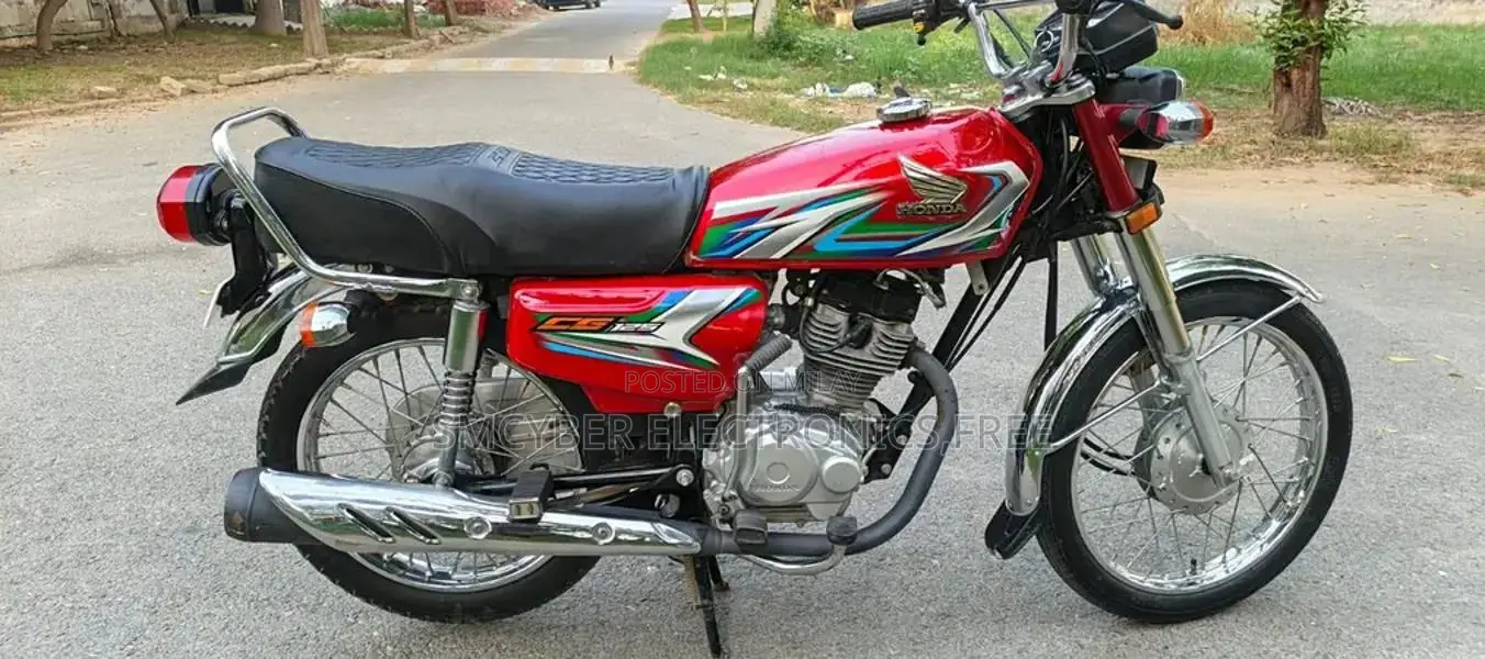 Honda 125 Like Motorcycle - Near New Condition