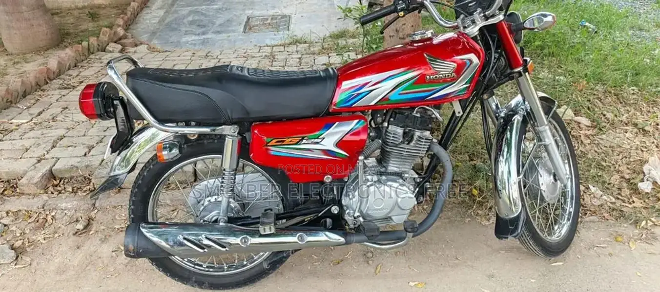 Honda 125 Like Motorcycle - Near New Condition