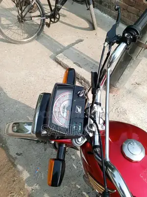 Photo - Honda CD 70 Motorcycle - 2022 Model Lightweight Commuter