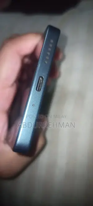 High-Performance Mid-Range Smartphone with Large Storage