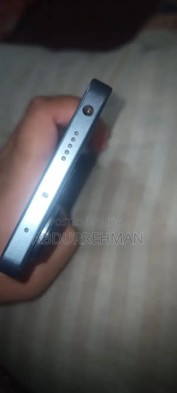 High-Performance Mid-Range Smartphone with Large Storage