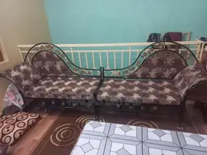 Photo - 4 seatr sofa for sale