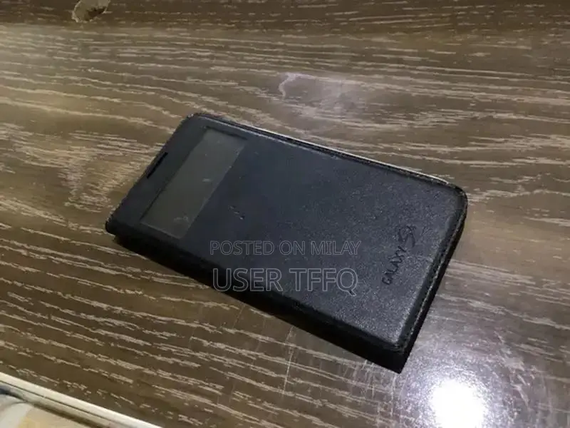 Samsung S4 non pta scratchless can be used as iPod for music or video