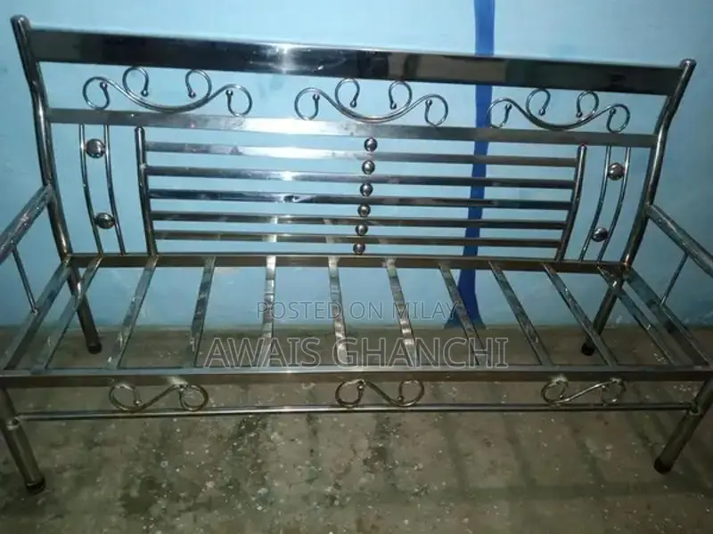 cell for 3 seater still sofa