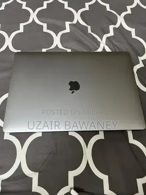 Photo - Apple MacBook Pro 15.4" 2018 Retina Core i7 High-Performance Laptop