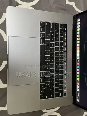 Apple MacBook Pro 15.4" 2018 Retina Core i7 High-Performance Laptop