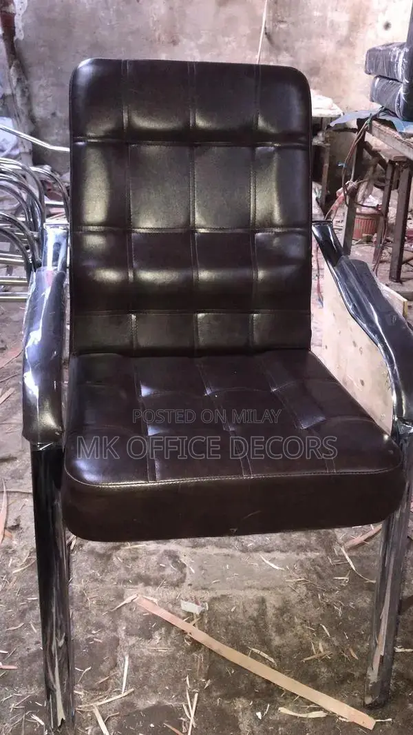 Comfortable Steel Frame Visitor Chair with Reclining Back