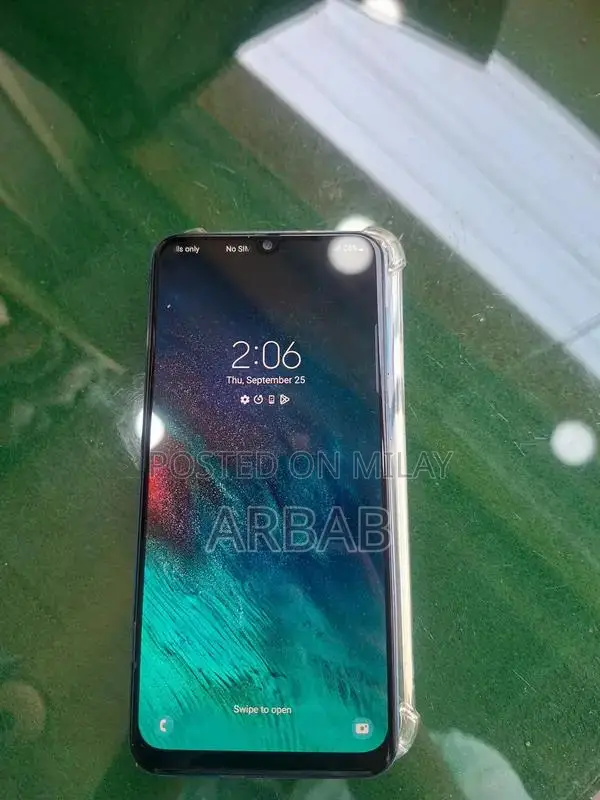 Galaxy A50 Smartphone - 4GB RAM, 128GB Storage, Premium Midrange Devic
