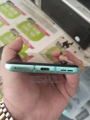 OnePlus 8T Smartphone High Performance Gaming Device