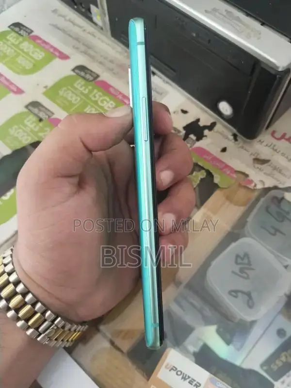 OnePlus 8T Smartphone High Performance Gaming Device