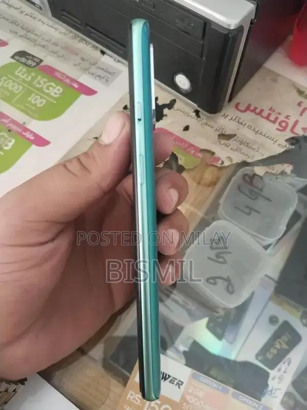 OnePlus 8T Smartphone High Performance Gaming Device