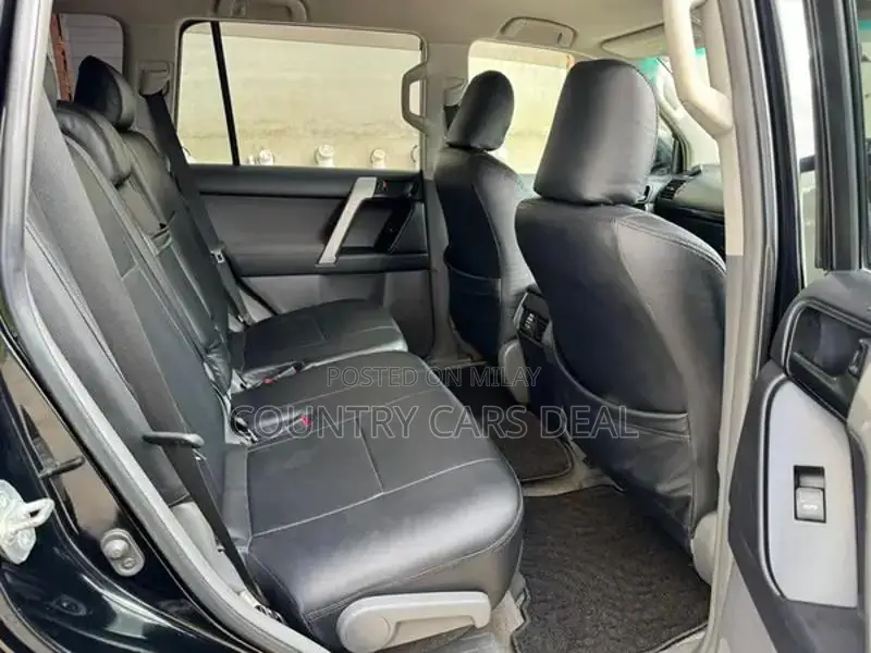 Toyota Landcruiser Prado TX 7-Seater SUV