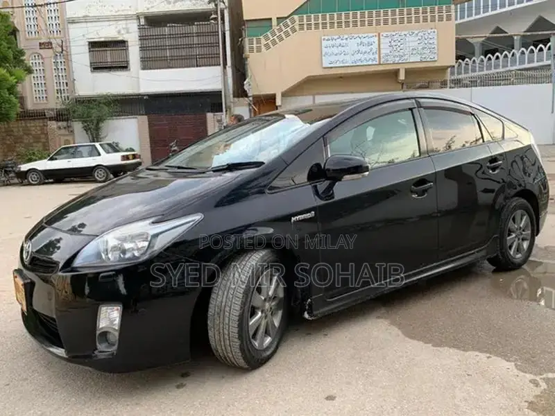 Toyota Prius G Touring Package Hybrid Sedan