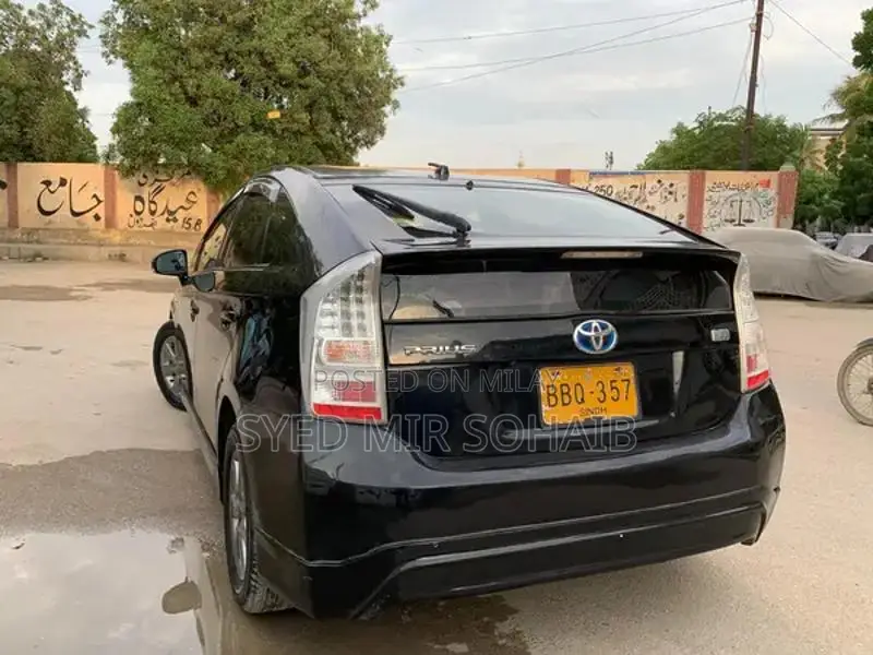 Toyota Prius G Touring Package Hybrid Sedan