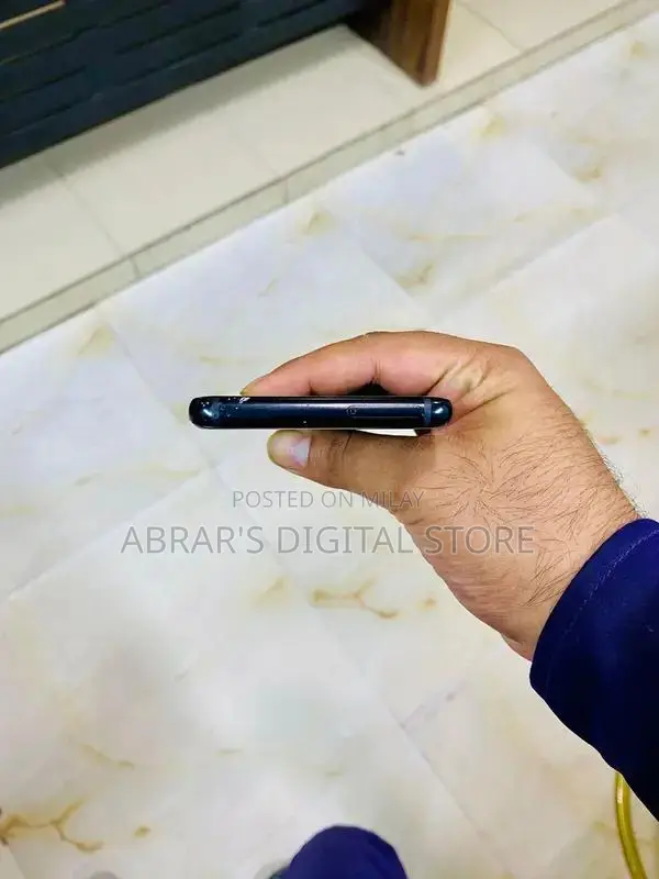 Samsung Galaxy A8 Smartphone - 3GB RAM, 32GB Storage, Black