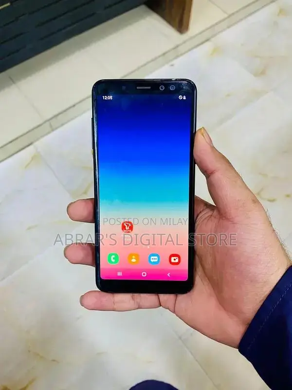 Samsung Galaxy A8 Smartphone - 3GB RAM, 32GB Storage, Black