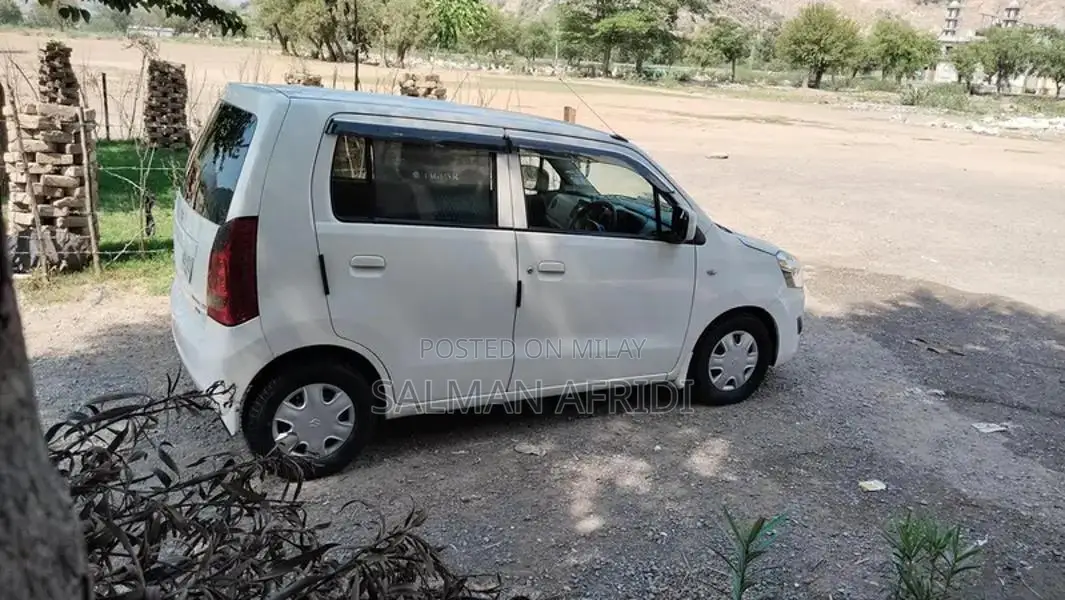 Suzuki Vegonr VXL Sedan - Low Mileage Compact Car