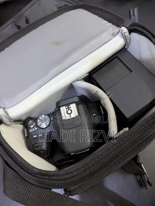 Canon EOS 200D DSLR Camera with 18-55mm Zoom Lens