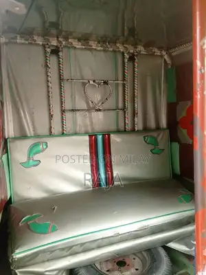 Asian Rikshwaaa Vehicle with Multiple Engine Options