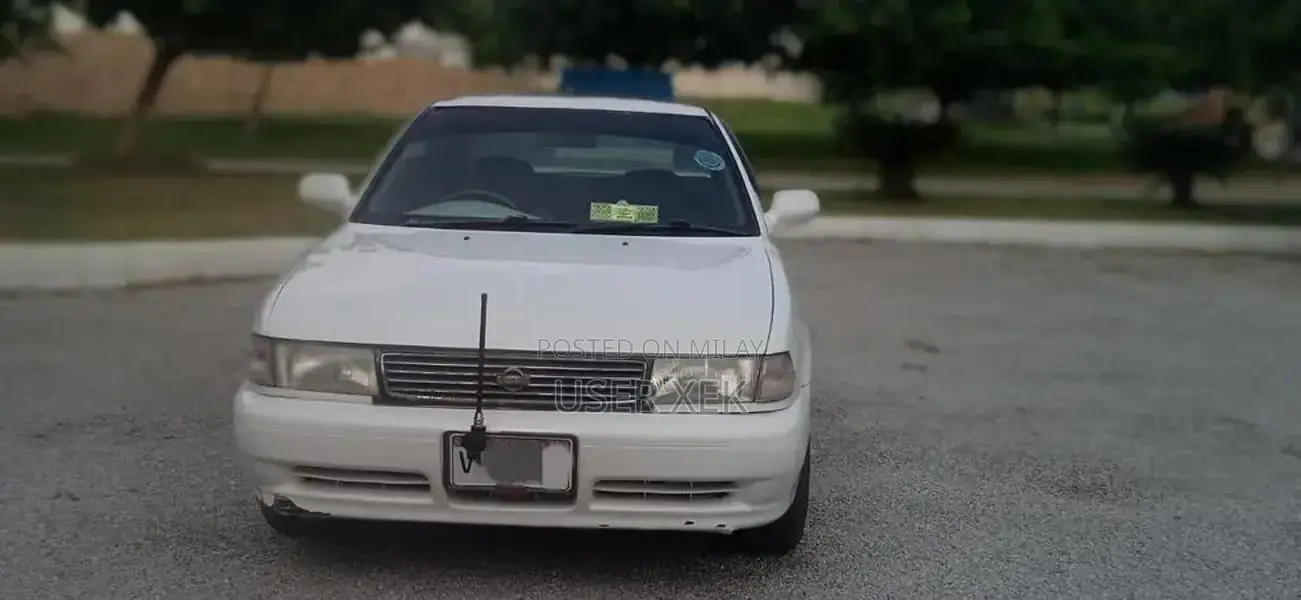 Nissan Sunny B13 Saloon - London Import 1992/93