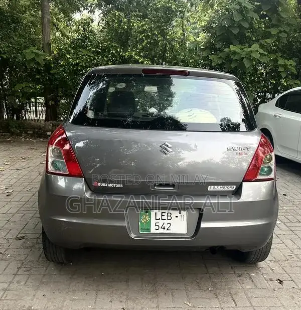Suzuki Swift 2011 DX