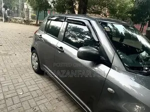 Suzuki Swift 2011 DX