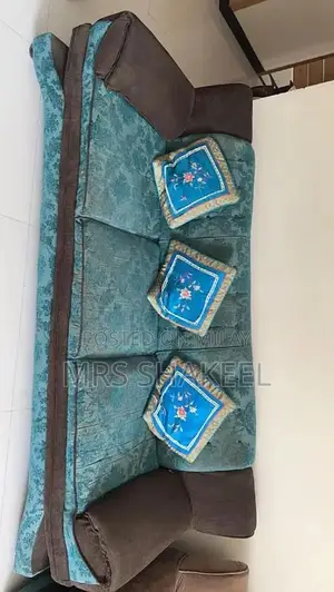 Photo - Comfortable Living Room Sofa Set: 3-Seater and 2-Seater