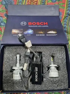 Photo - Bosch LED Flood Light 1000W High-Intensity Outdoor Lighting Fixture