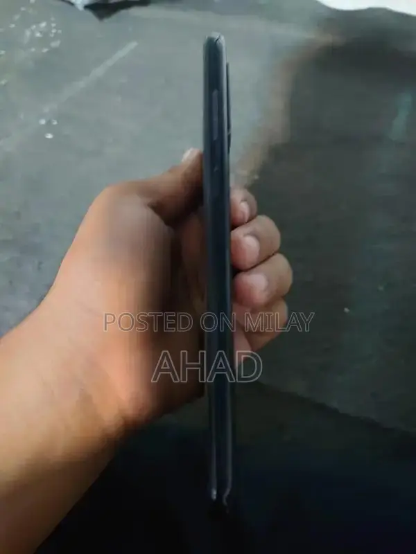 s20+ 8+8 128gb    10/9 condition   urgent sale