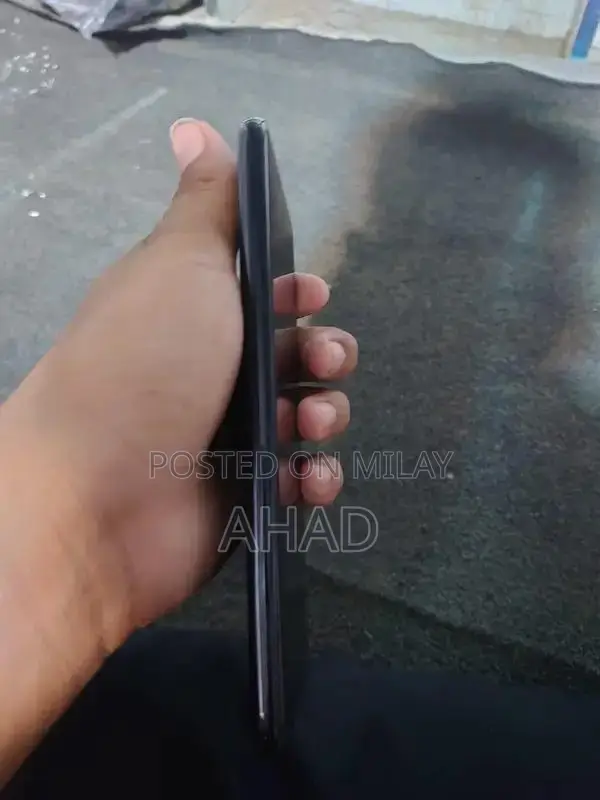 s20+ 8+8 128gb    10/9 condition   urgent sale