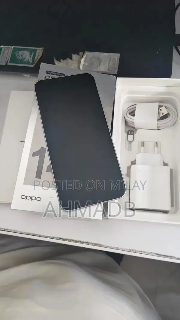 Reno Smartphone 8GB RAM 256GB Storage Lightly Used