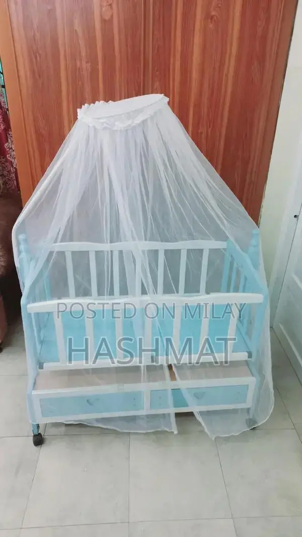 Wooden Baby Cot for Newborns and Toddlers