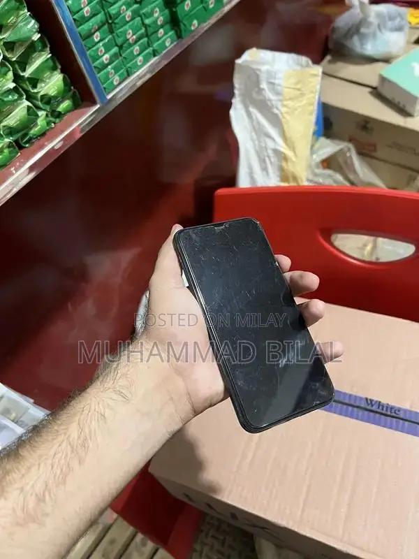 11promax non pta black colour battry healt 77 256 gb