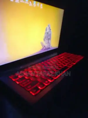 Lenovo IdeaPad Y500 Gaming Laptop with High Performance Specs