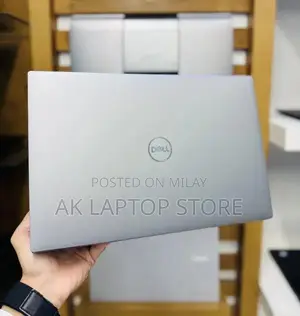 Photo - Dell Precision 5550 Workstation Laptop Core i7 Professional