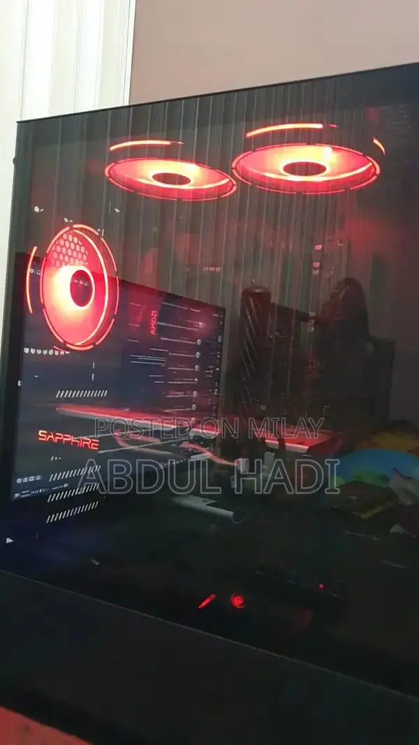 High-Performance Gaming PC with Ryzen 5 5600x and RX 580