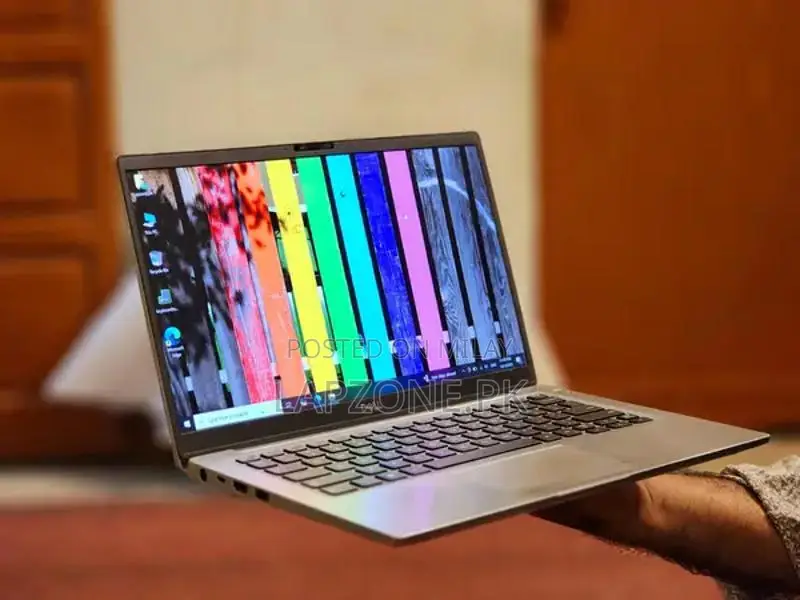 Dell Latitude 14 7400 Business Laptop - 8th Gen Core i7