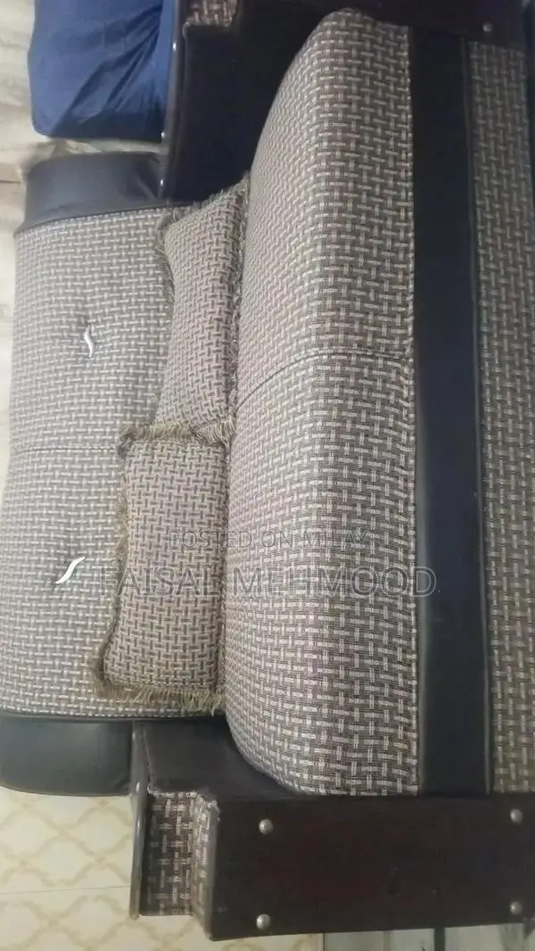 2 seater +2 seater  total 4 seater sofa for sale