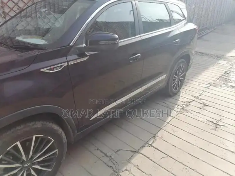 Urban-Friendly SUV Crossover - Single Owner Company Vehicle