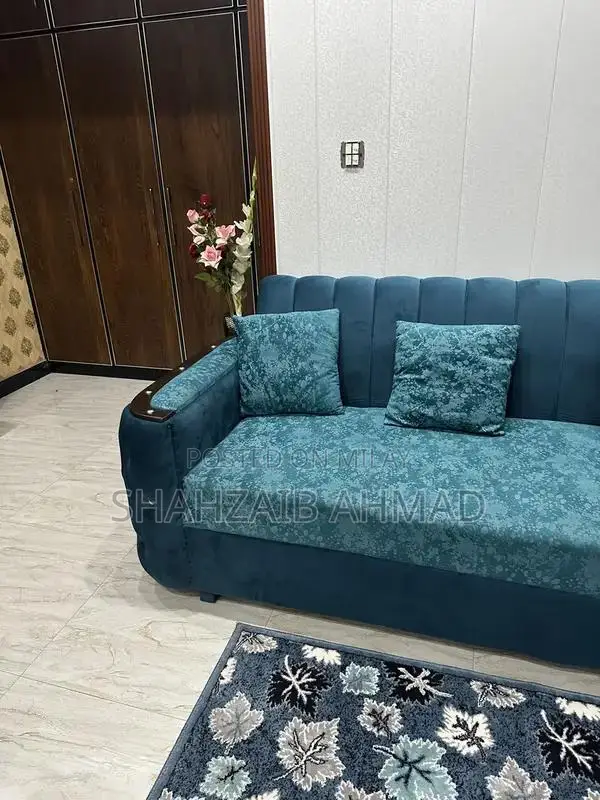 Brand new 8 seater sofa set