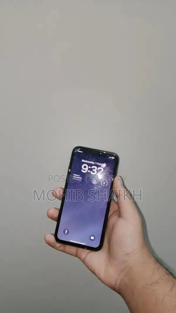 iPhone 11 Pro 64GB Smartphone with Dual SIM and Premium Display