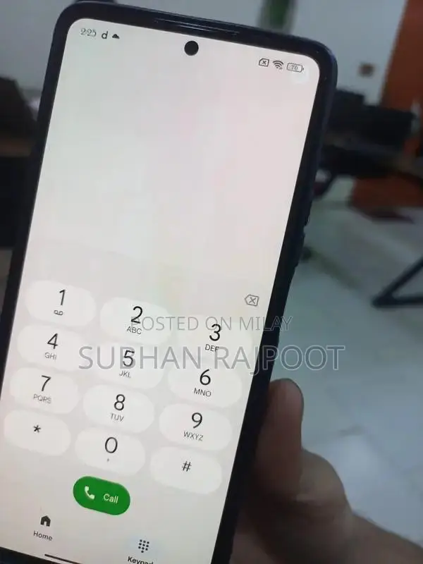 Mobil all oka Hy koi masla nhi just light sa shide Hy but night mood p