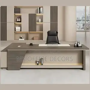 Executive Modern Office Desk - Spacious Workspace Solution
