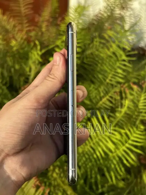 IPhone 11 Pro max With Box 256gb Pta Approved