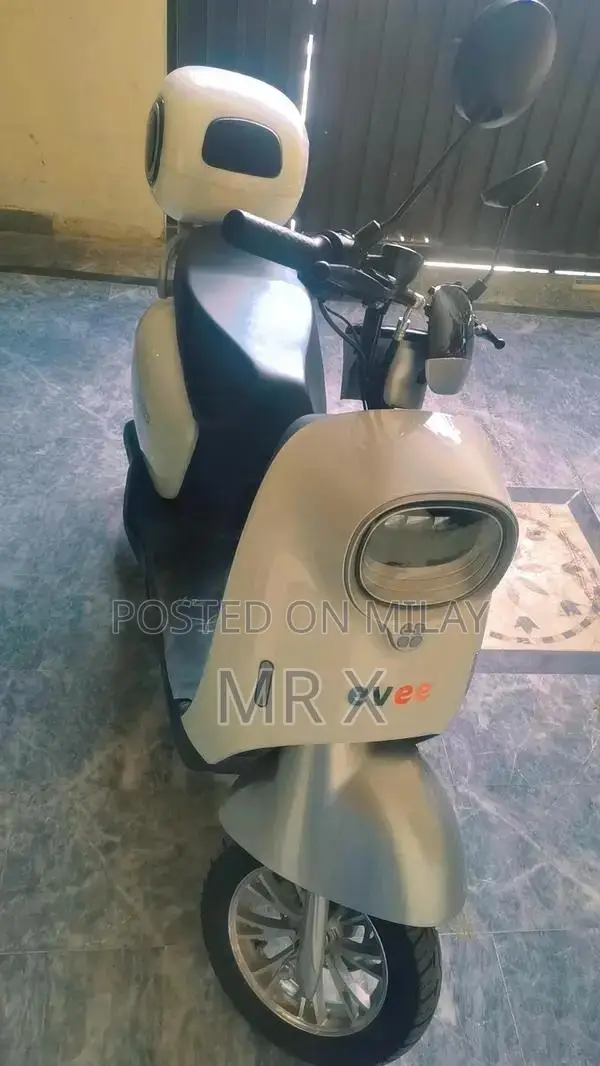 EVEE Nisa 2025 model New condition