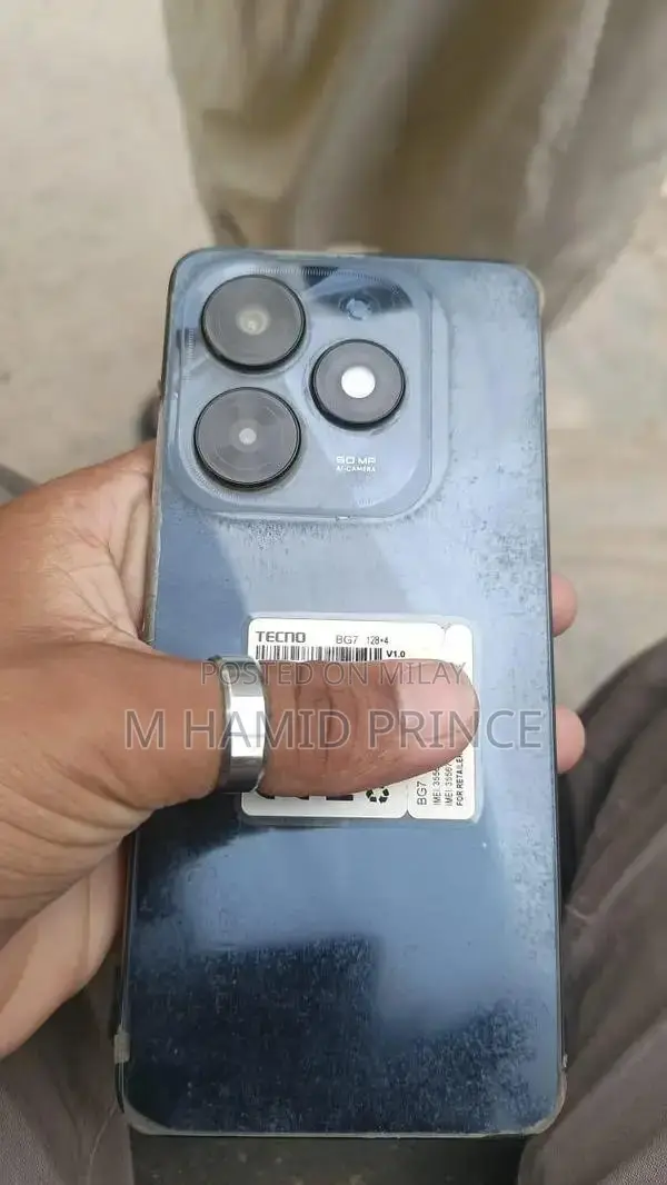 Budget-Friendly Smartphone with AI Camera and Large Battery