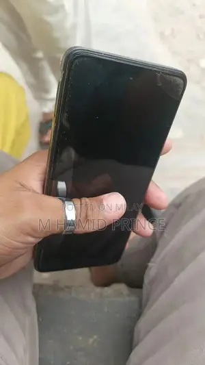 Budget-Friendly Smartphone with AI Camera and Large Battery