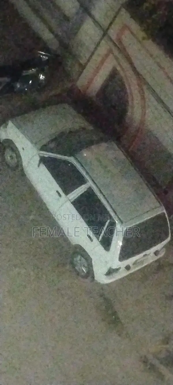 Mehran 2008/09 Sedan - Low Mileage Well-Maintained Vehicle