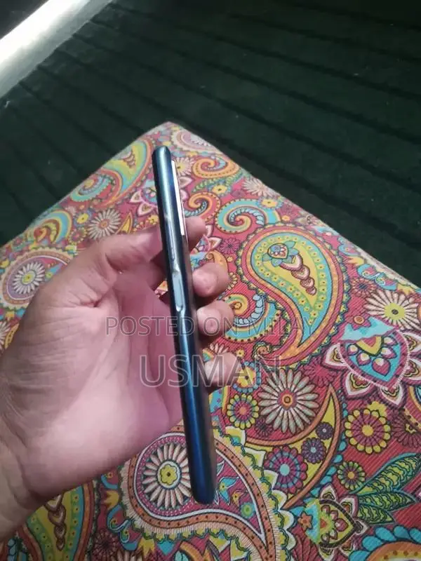 Mobile Smartphone with Original Box and Camera